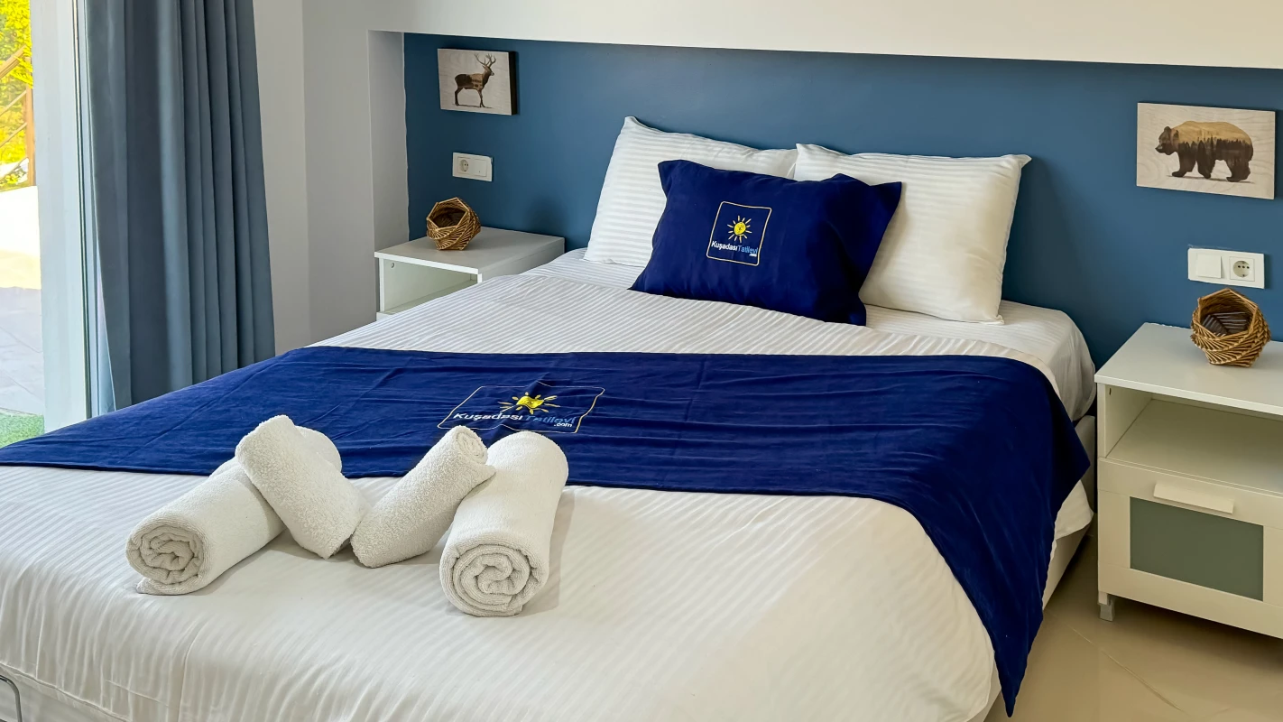 lavender-poolview1-bedroom