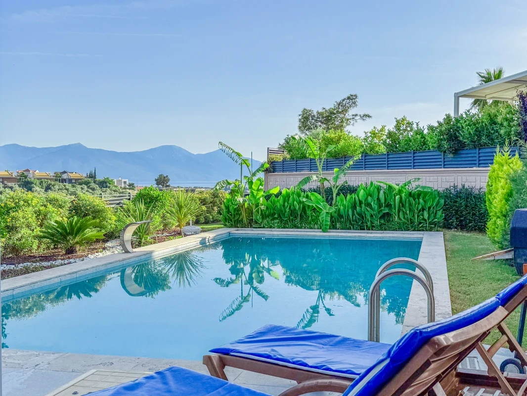 villa-nefes-pool