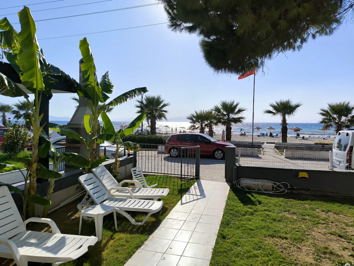 villa-plaj-outview