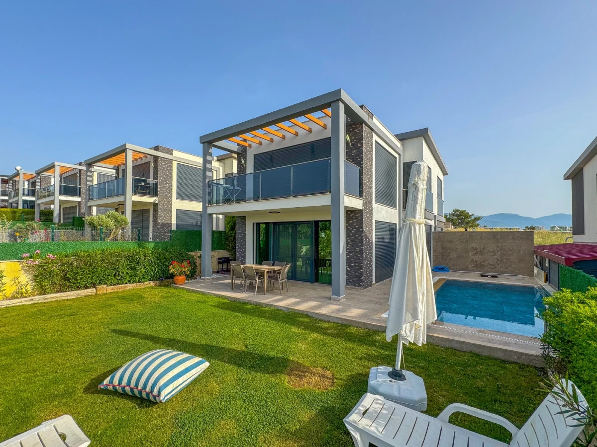 Villa Elit exterior: sea-view villa with garden and private pool