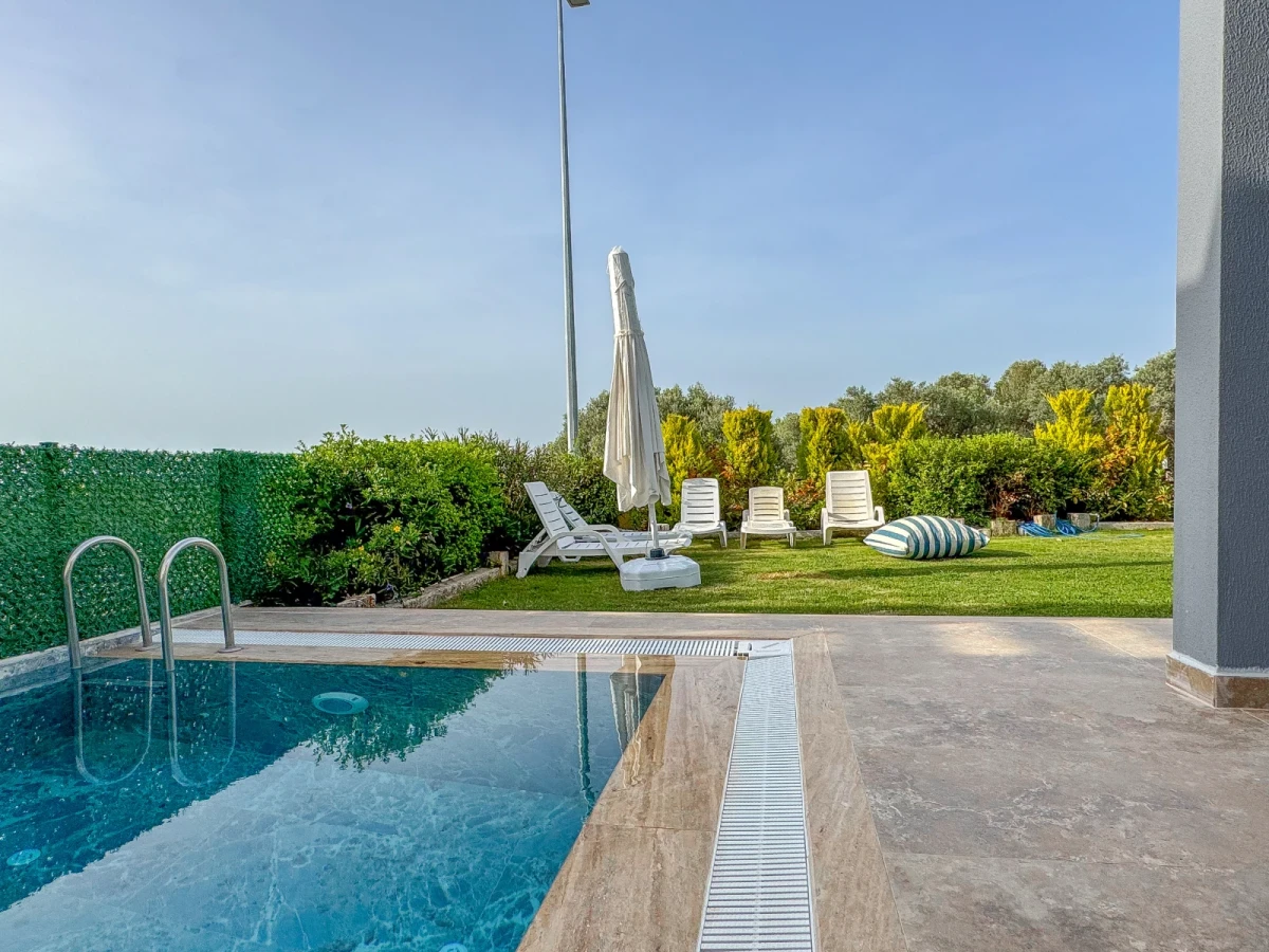 Villa Elit private pool: 6×4 m pool with sun deck