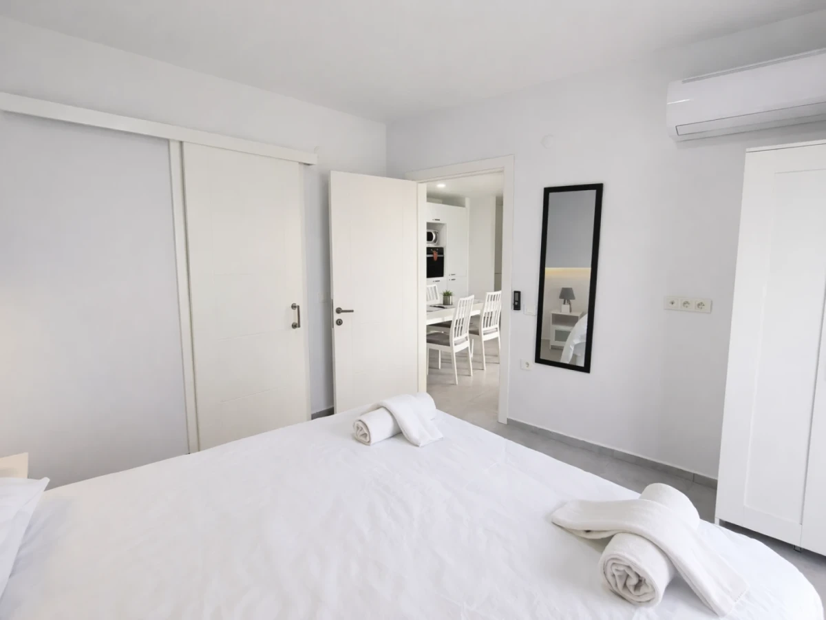 Kuşadası Lavender Residence B2 bedroom and wardrobe area