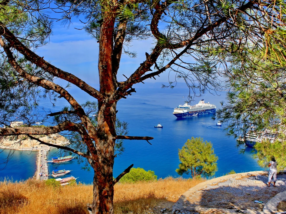 kusadasi pigeon island