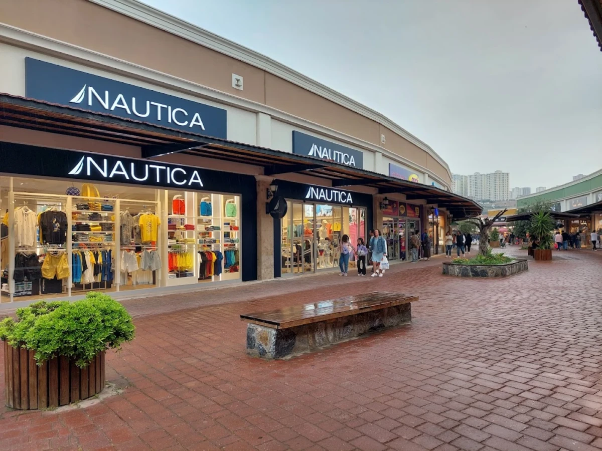 kusadasi shopping mall