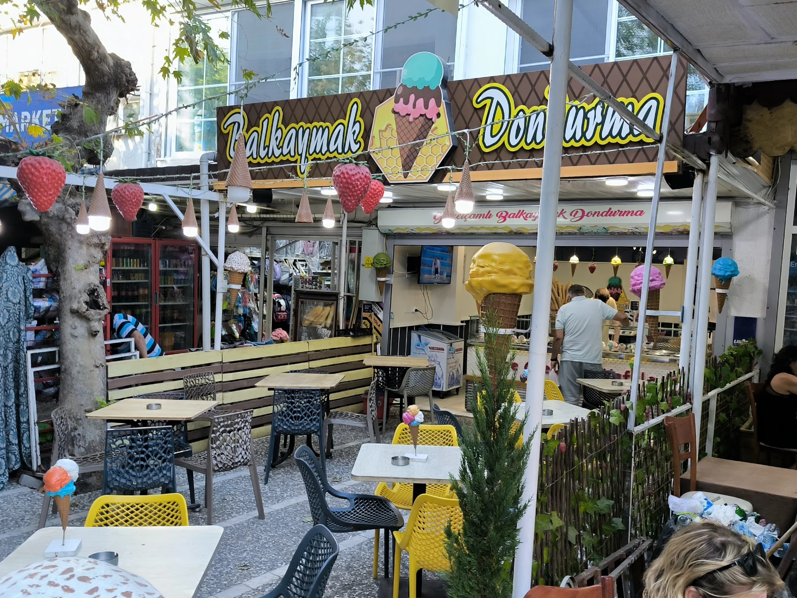 guzelcamli merkezde sakin yaşam