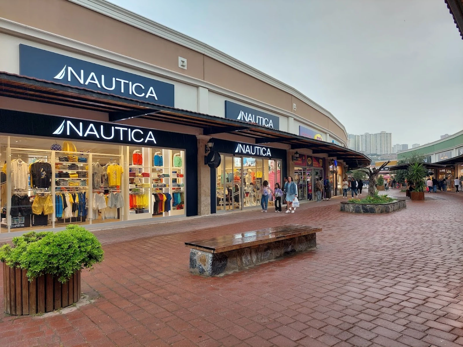 kusadasi alışveriş merkezi