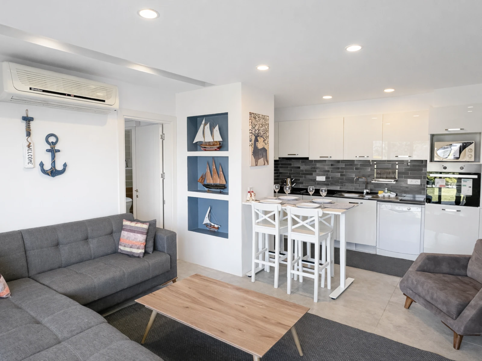 Kuşadası Lavender Residence B1 salon, mutfak ve açık plan yaşam alanı