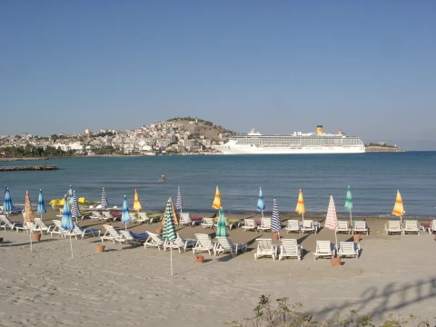 kusadasi centrum beaches