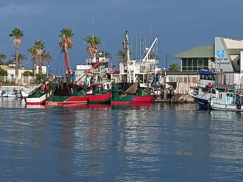 kusadasi fishers harbour