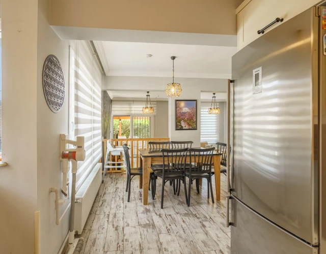 villa keyif yemek masası