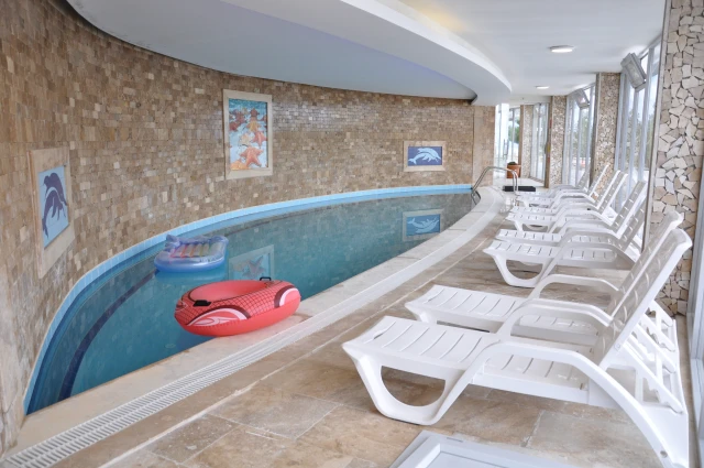 lavender-forestview4-indoorpool