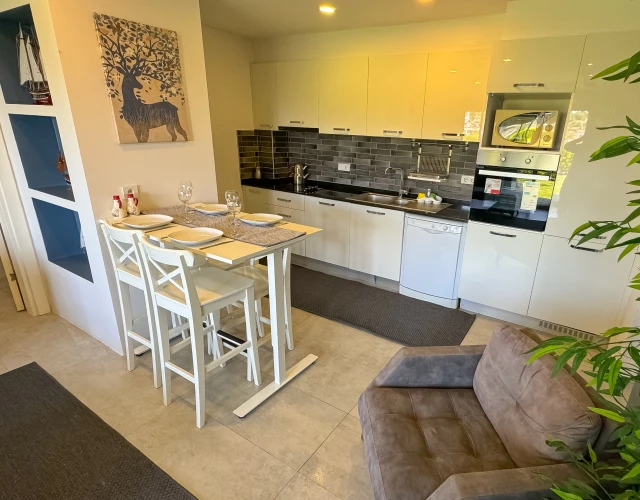 lavender-gardenview-kitchen