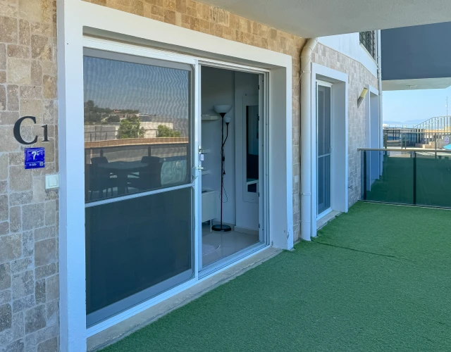 lavender-poolview1-entrance