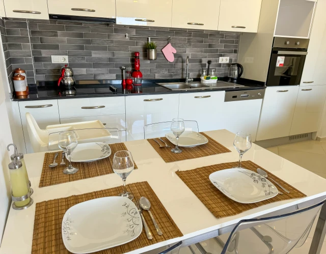 lavender-poolview1-kitchen