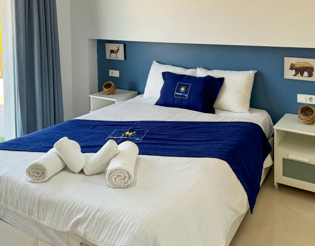 lavender-poolview1-bedroom