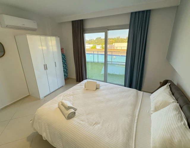 lavenderpool-bedroom