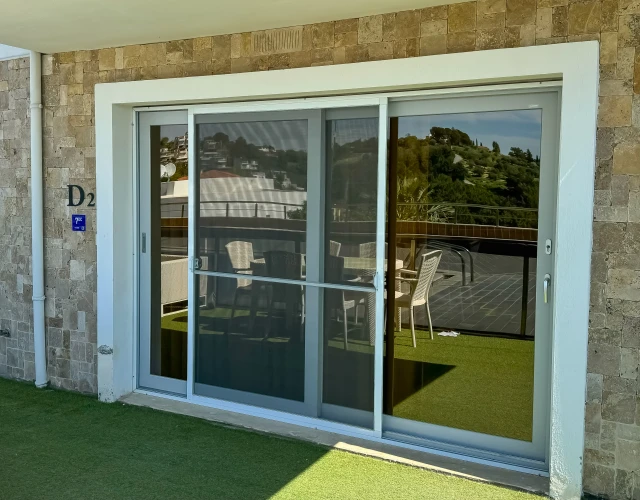 lavender-poolview3-entrance