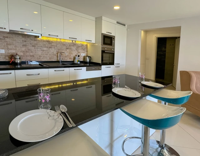 lavender-poolview3-kitchen