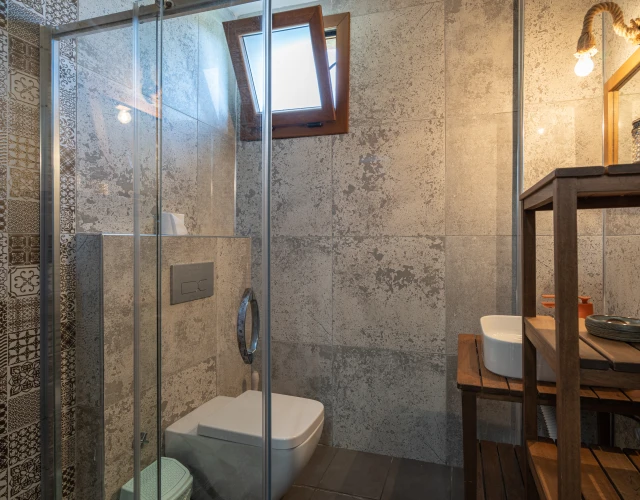 caferli-deluxe-villa-2+1-bathroom
