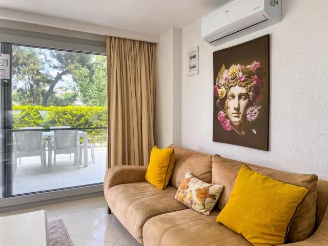 lavender-gardena2-livingroom