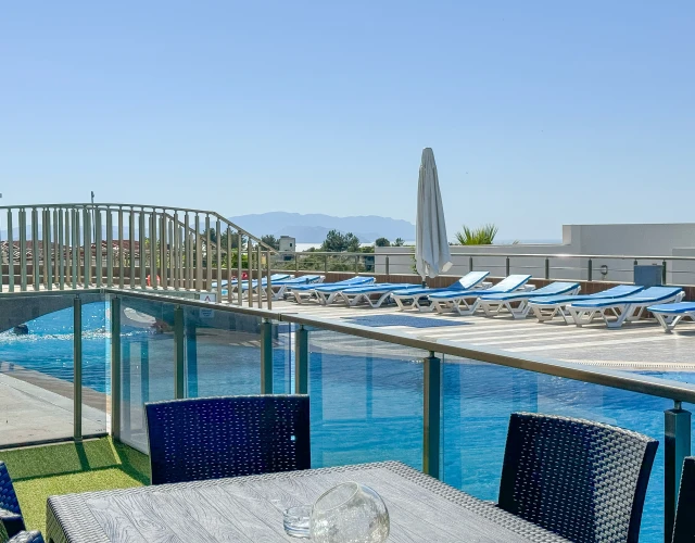 lavenderpool-poolterrace3