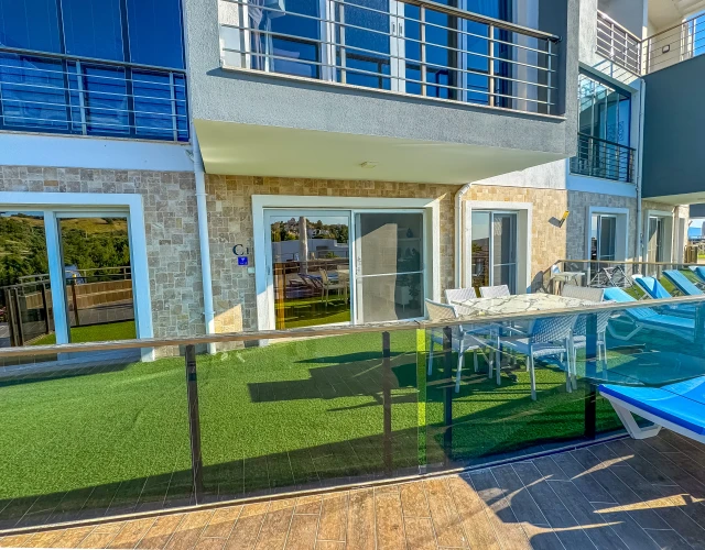 lavender-poolview1-poolterrace