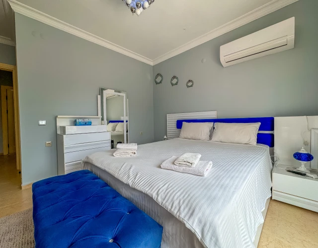 villa-siesta-bedroom1-en