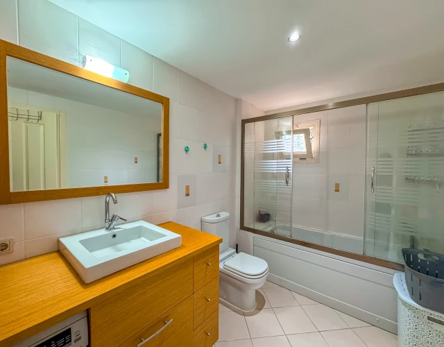 villa-siesta-bathroom2-en