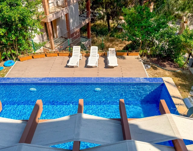 villa-siesta-pool2-en