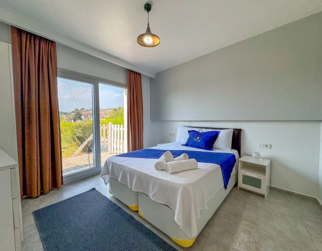 lavender-gardenviewb2-bedroom