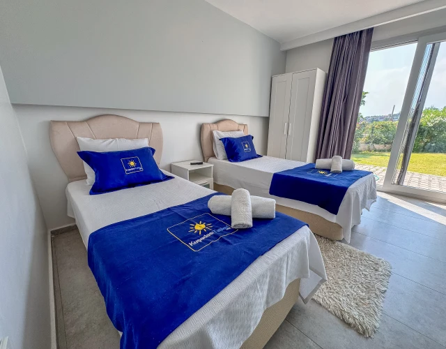 lavender-gardenviewb2-bedroom2