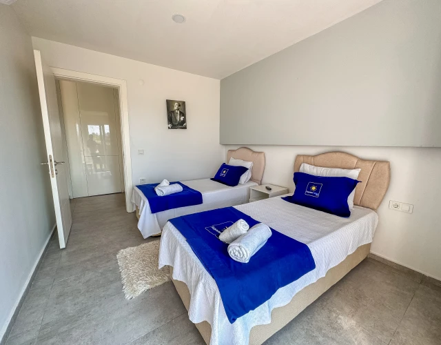 lavender-gardenviewb2-bedroom2