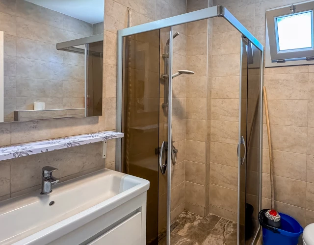 lavender-forestview4-bathroom2