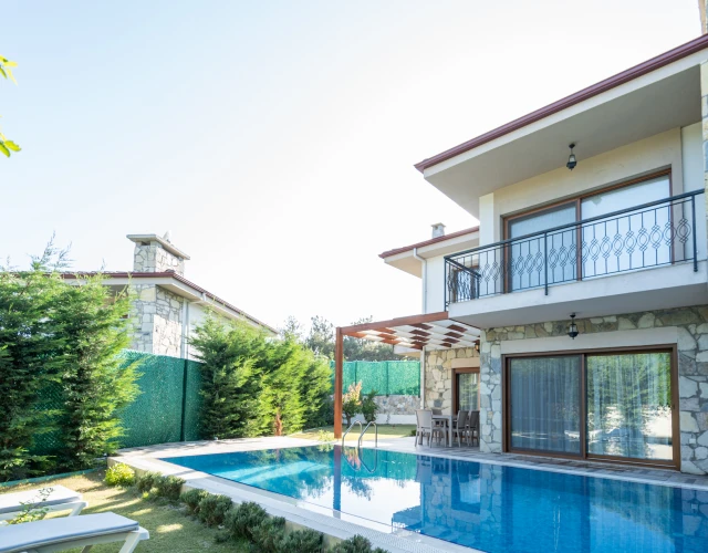 caferli-deluxe-3+1-pool