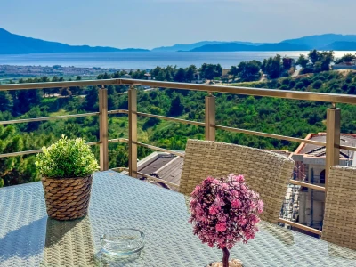 Kuşadası Lavender Residence D7 deniz manzaralı teras